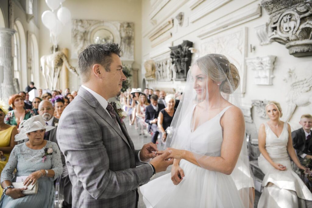 Wedding-at-Aynhoe-Park-photographer-in-Oxford