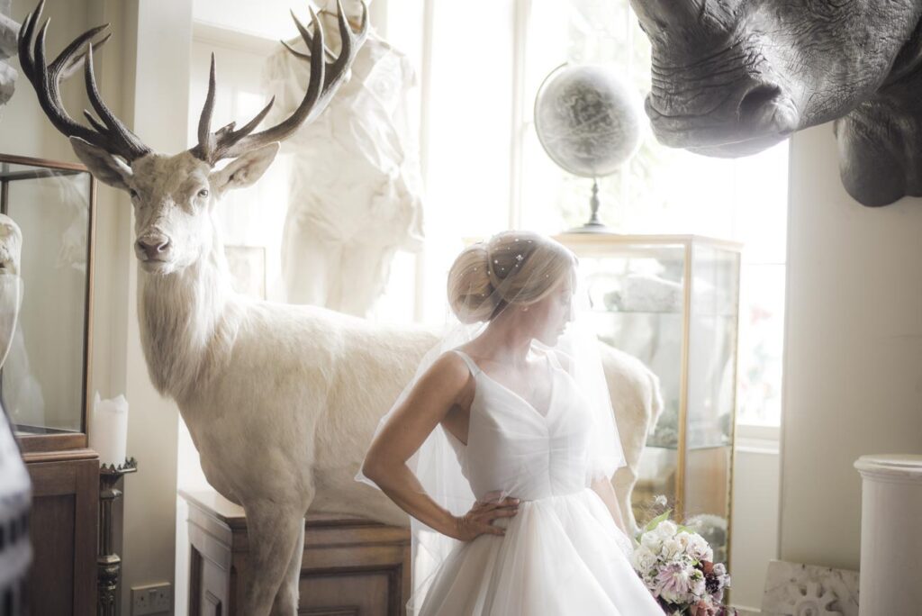 Wedding-at-Aynhoe-Park-photographer-in-Oxford