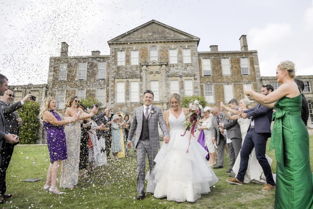 Wedding-at-Aynhoe-Park-photographer-in-Oxford