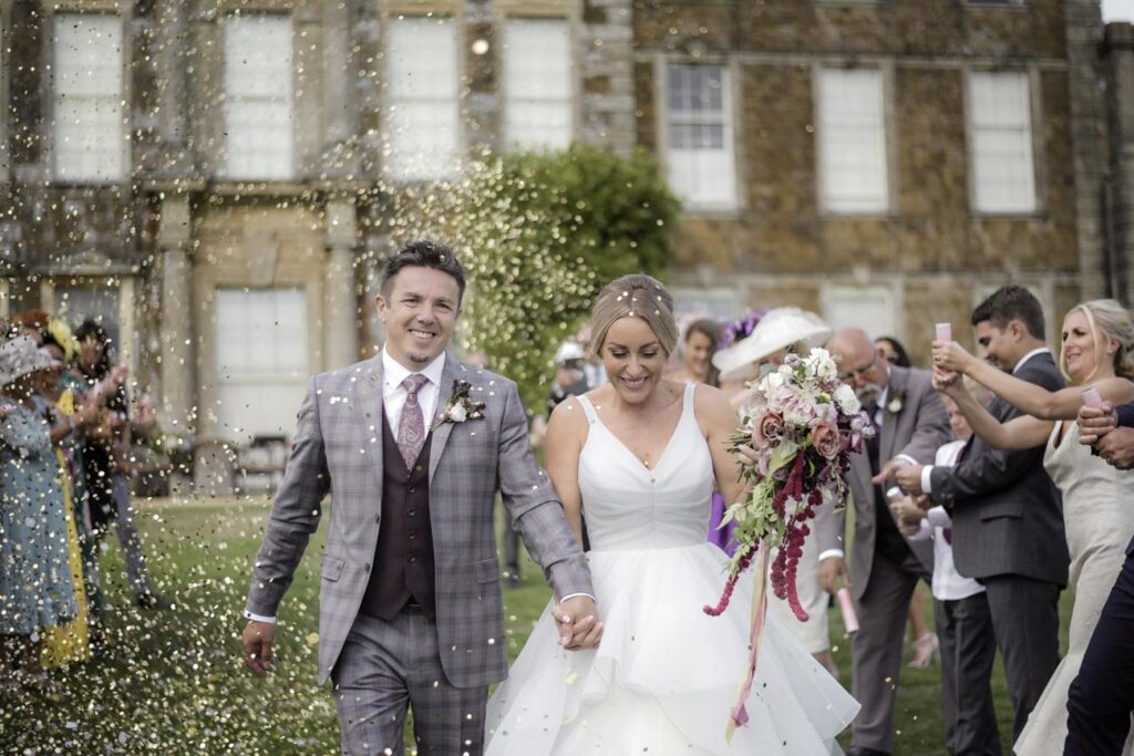 Wedding-at-Aynhoe-Park-photographer-in-Oxford