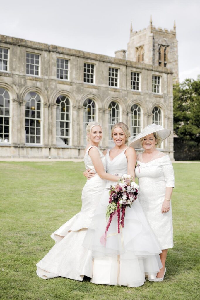 Wedding-at-Aynhoe-Park-photographer-in-Oxford