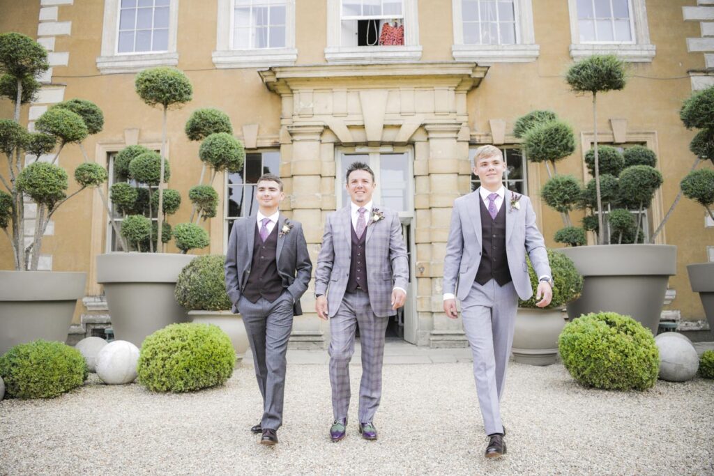 Wedding-at-Aynhoe-Park-photographer-in-Oxford