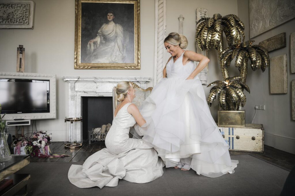 Wedding-at-Aynhoe-Park-photographer-in-Oxford