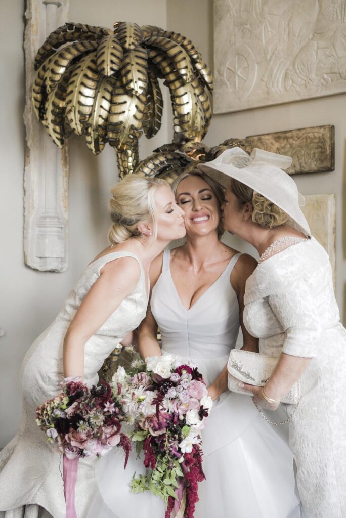 Wedding-at-Aynhoe-Park-photographer-in-Oxford