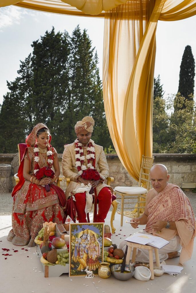 Indian wedding in Tuscany Mandy photographer Hindu ceremony Andrea Pitti-19