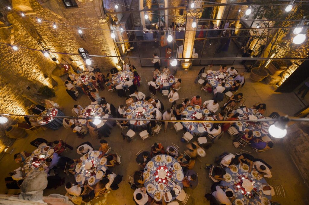 Indian wedding in Tuscany Mandy photographer Hindu ceremony Andrea Pitti-19