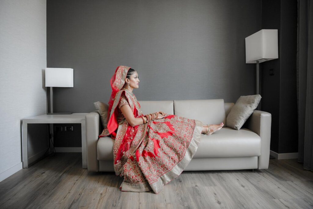 Indian wedding in Tuscany Mandy photographer Hindu ceremony Andrea Pitti-19