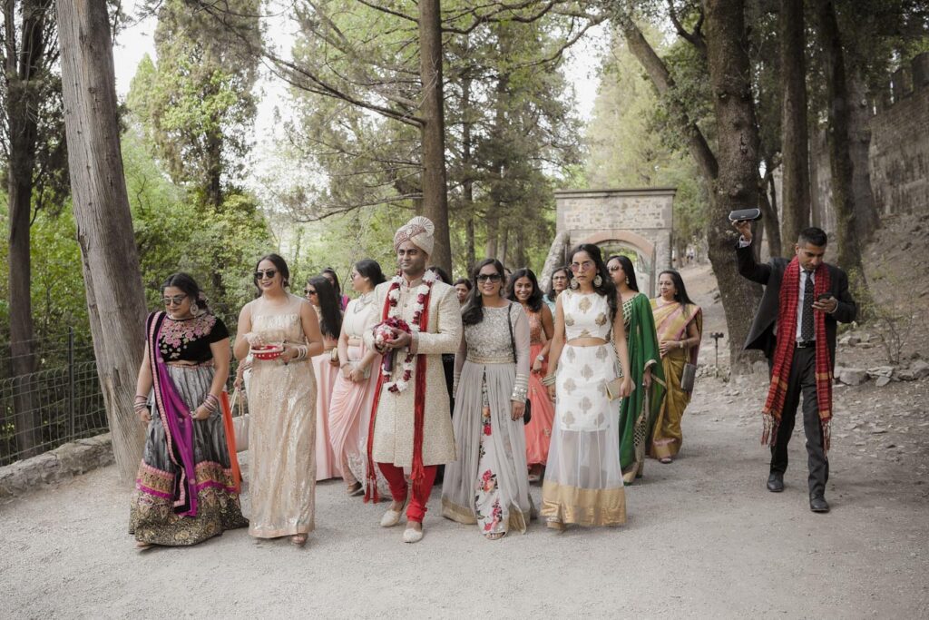 Indian wedding in Tuscany Mandy photographer Hindu ceremony Andrea Pitti-19