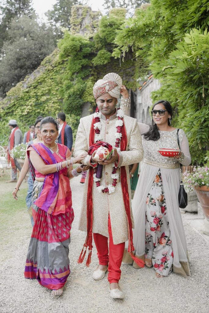 Indian wedding in Tuscany Mandy photographer Hindu ceremony Andrea Pitti-19
